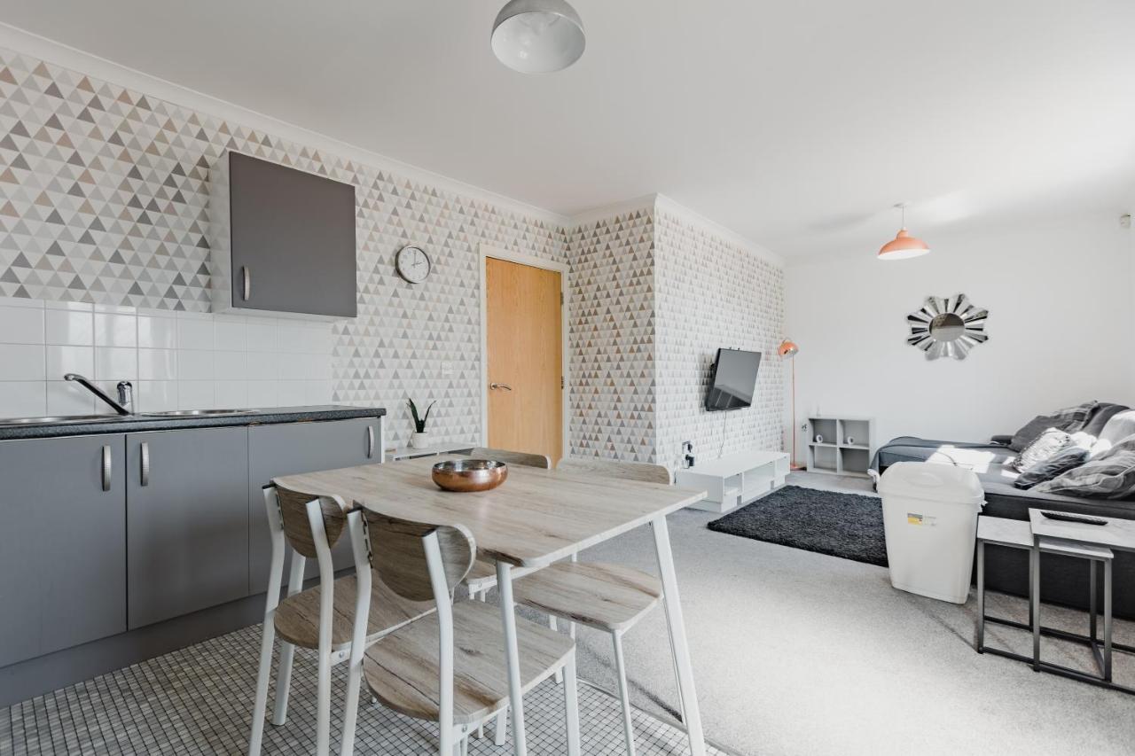 Hullidays - Theatre Side Apartment - Refurbished 2023 Кингстън ъпон Хъл Екстериор снимка